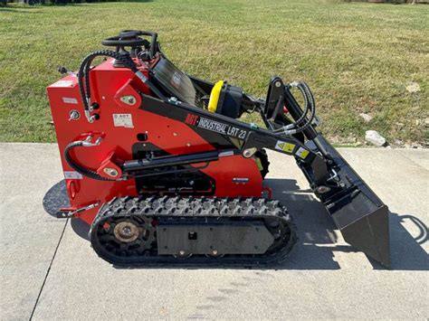 agt lrt23 skid steer loader